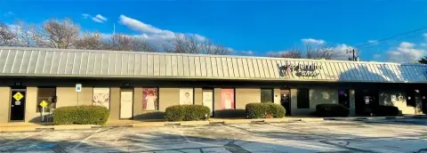 Roanoke Retail Space Available
