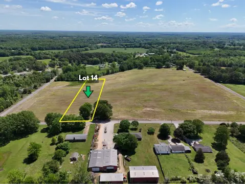 Spacious Acreage in Cloverdale Community