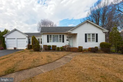 Marlton Rancher with Business Potential