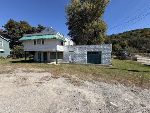 Mixed-Use Property with Upstairs Apartment