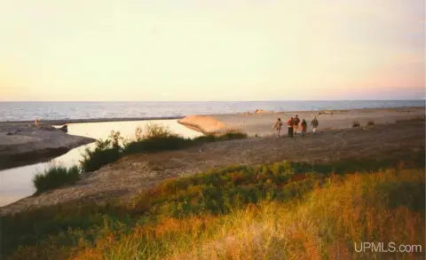 Lake Superior Waterfront Land