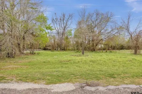 Frankston, TX One Acre Homesite