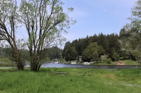 Lakeside Land with Lake Views