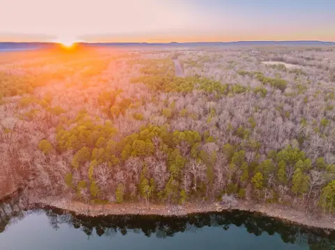 Residential Lot in Vida Del Lago