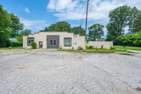 Multi-Use Flex and Warehouse Building