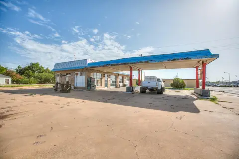 Flex Warehouse with Bay Doors