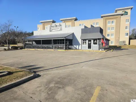 Former Hooters Restaurant Building