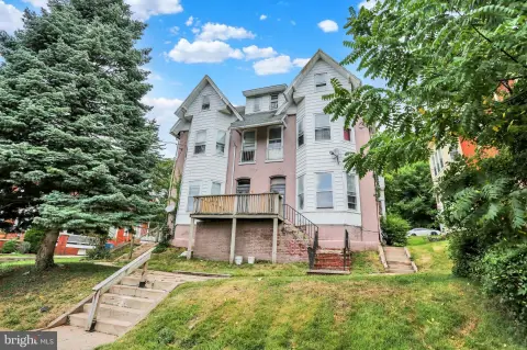Six-Unit Brick Apartment Building
