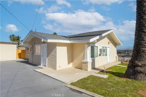 Riverside Duplex on Corner Lot