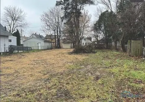 Residential Lot in West Toledo