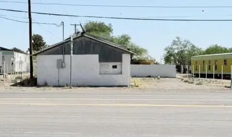 Highway-Corner Specialty Property