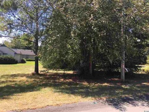 Residential Lot in Lakeside Community