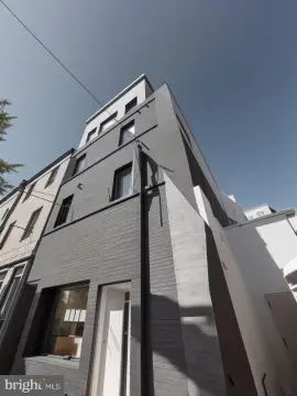 Ground-Floor Retail with Basement