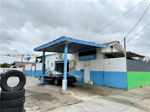 Corner Specialty Commercial Property