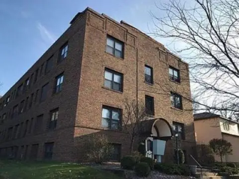 28-Unit Apartment Building