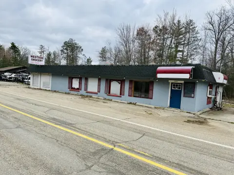 Convenience Store with Food Prep