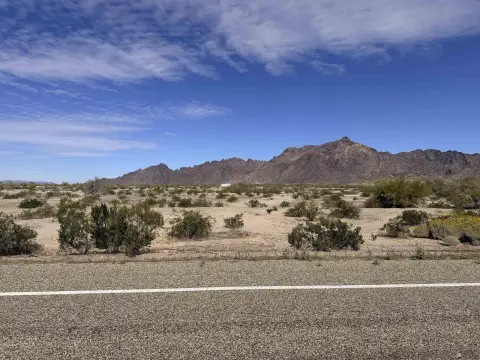 76 Acres in Roll, AZ