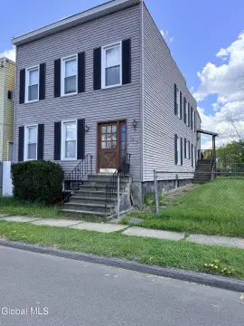 Lansingburgh Duplex with River Views