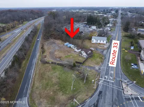 Commercial Building on Route 33