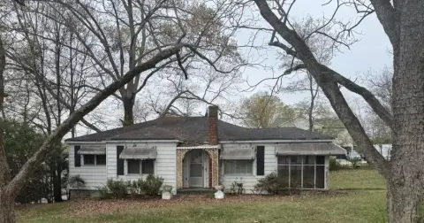 Land in Buford's Old Downtown