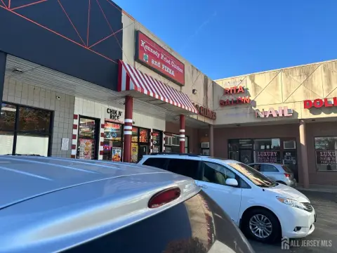 Retail Space in Perth Amboy