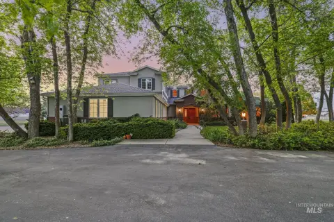 Multi-Family Farm Estate with No HOA