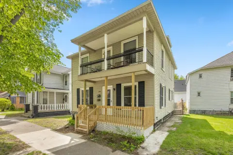 Well-Maintained Duplex in Grand Rapids