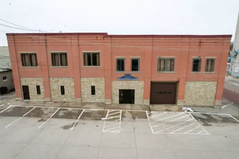 Sabetha Commercial Building with Office/Warehouse