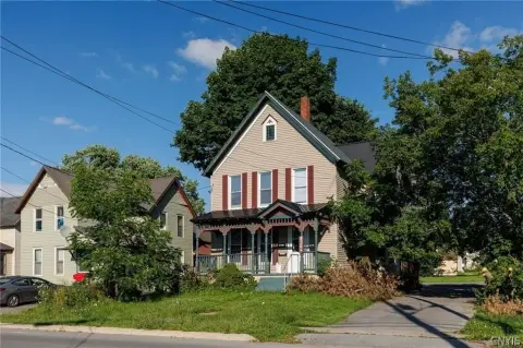 Two-Unit Duplex with Extra Space