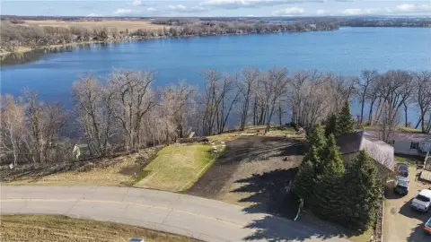 Lake Manuella Lot Ready to Build