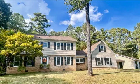 Renovated Family Home on Acres