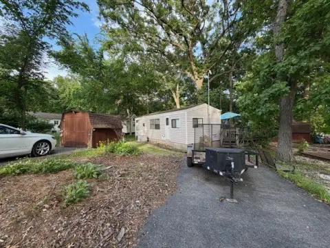 Seasonal Campground Lot with Park Model
