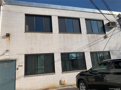 Floral Park Commercial Space Available