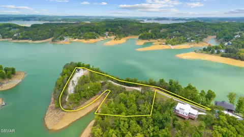 Waterfront Land with Unrestricted Potential