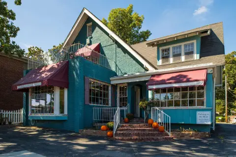 Two-Level Retail Storefront