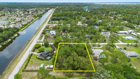 Spacious Lot in The Acreage
