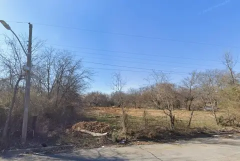 One-Acre Lot in Fort Worth