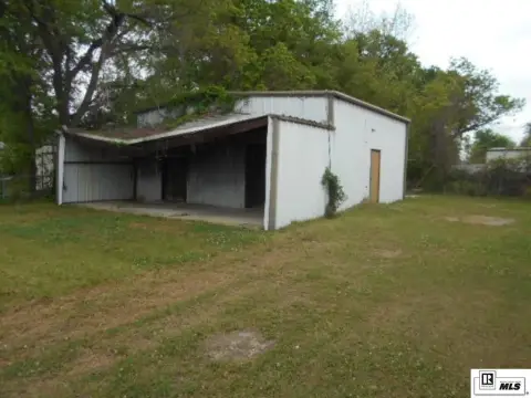 Metal Warehouse Building