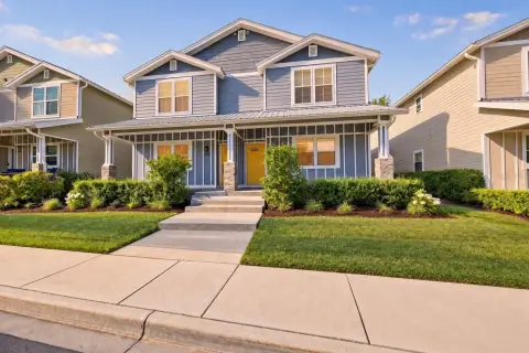 Triplex with Garage Parking