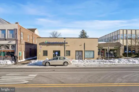 GLENSIDE Commercial Building For Sale