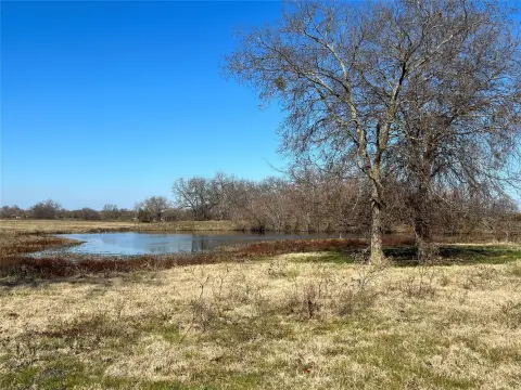 161-Acre Farmland with Lakes