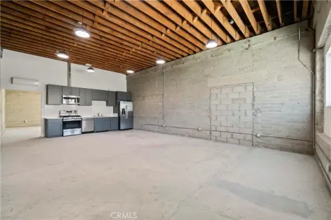 Multifamily Apartment Building