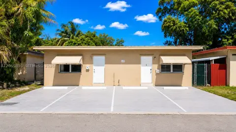 Fenced Duplex With Patio
