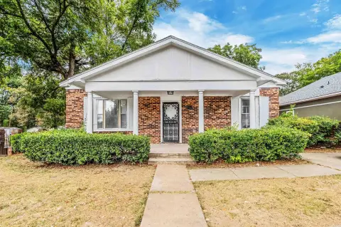 Duplex with Enclosed Porch