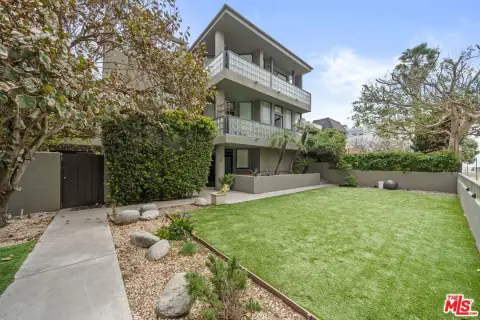 Quadplex with Rooftop Deck