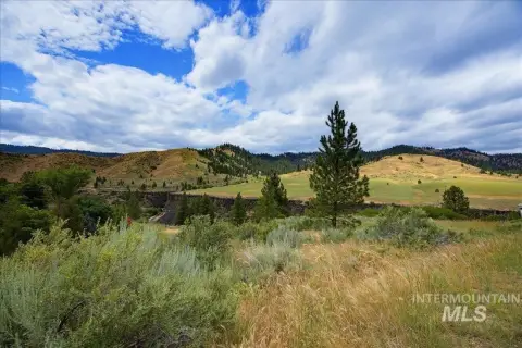 Mountain-View Residential Buildable Lot