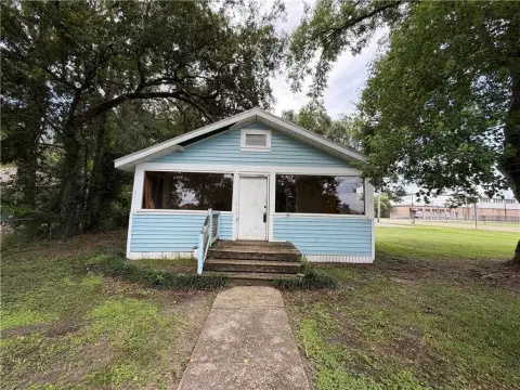 Specialty Commercial Property with Sunroom