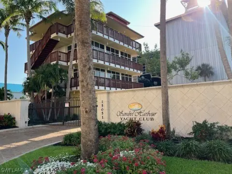 Sanibel Harbour Yacht Club Slip