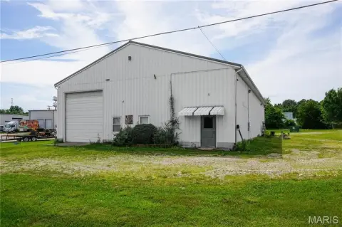 Flex Building with Shop Space