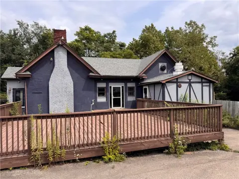 Restaurant Property with Outdoor Deck